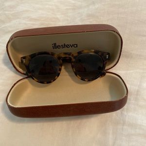 COPY - COPY - The perfect Illesteva sunglasses!